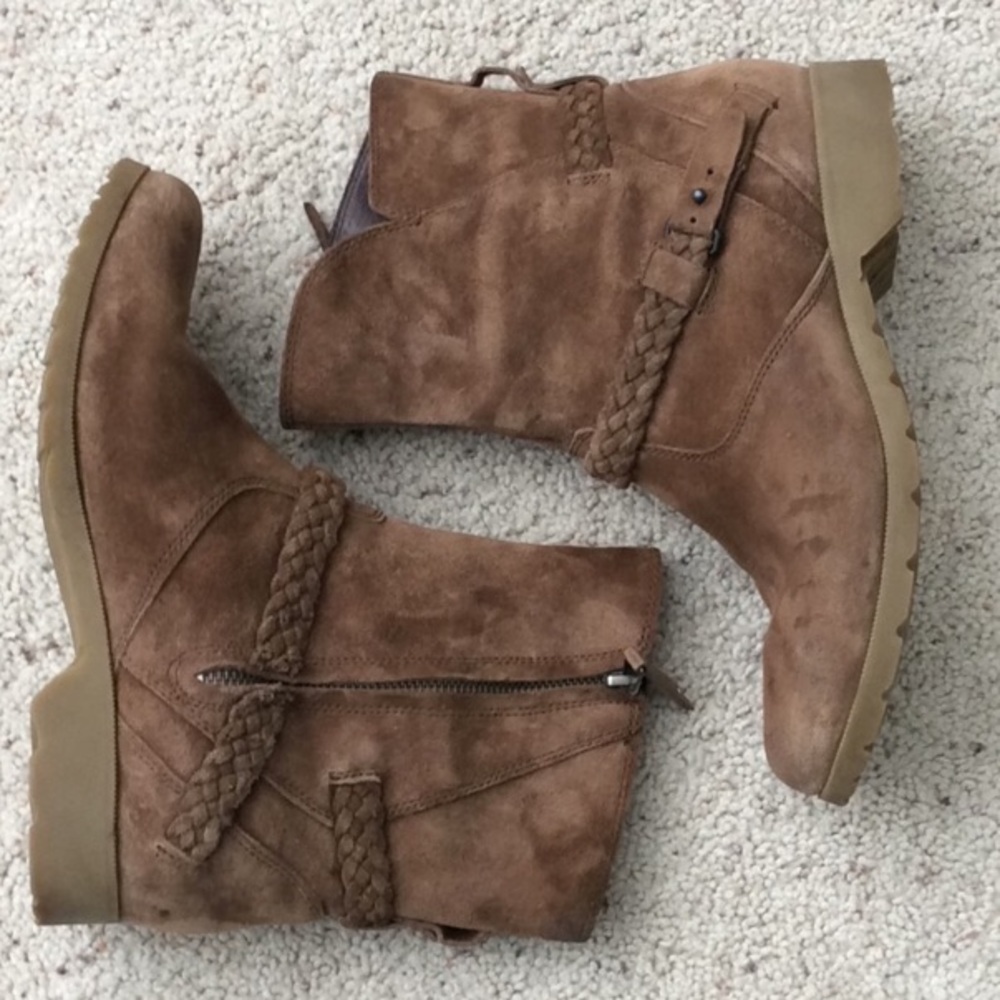 Teca DeLavina Boots